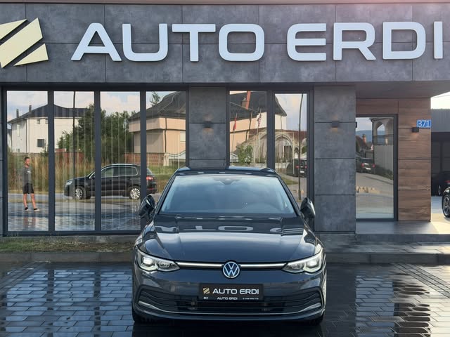 Volkswagen Golf 8 gri